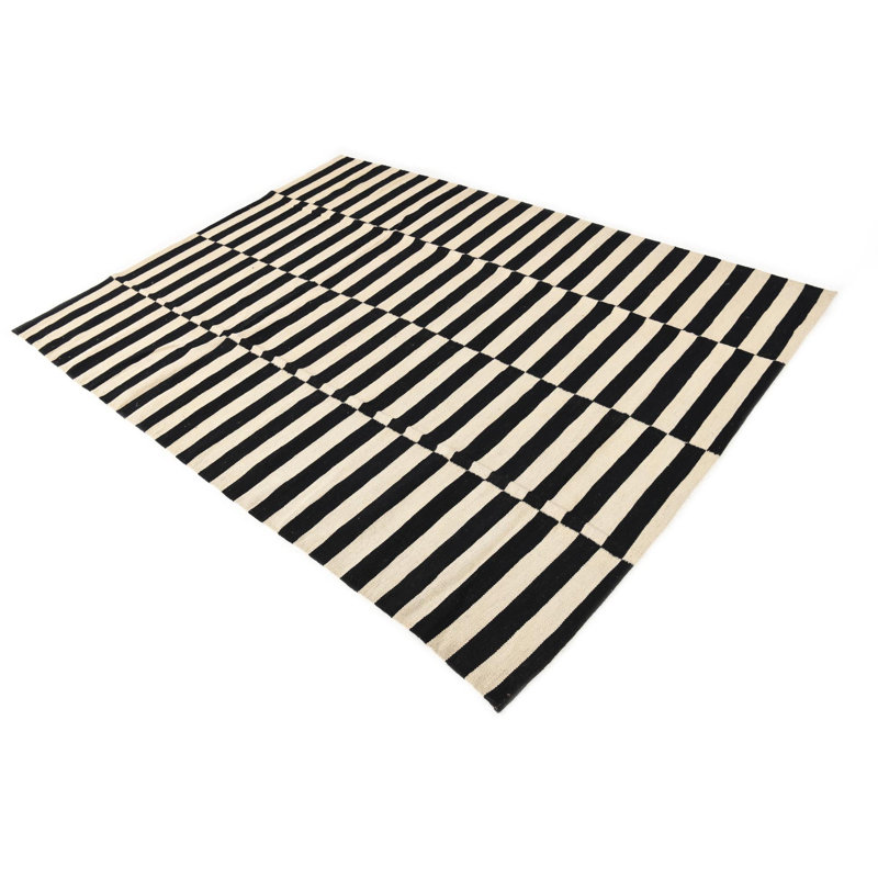 Tapis noir et blanc Ohlson