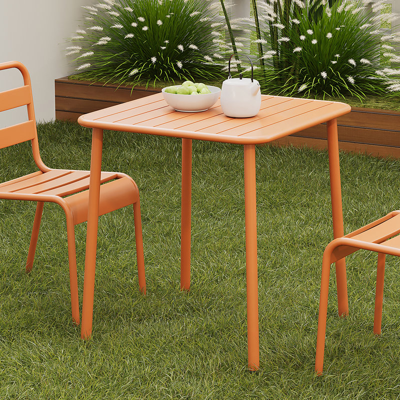Table carrée d'extérieur (rouge) Table de cour extérieure Villa Table de salle à manger à aire ouverte Table imperméable Table de balcon simple rétro moderne américain