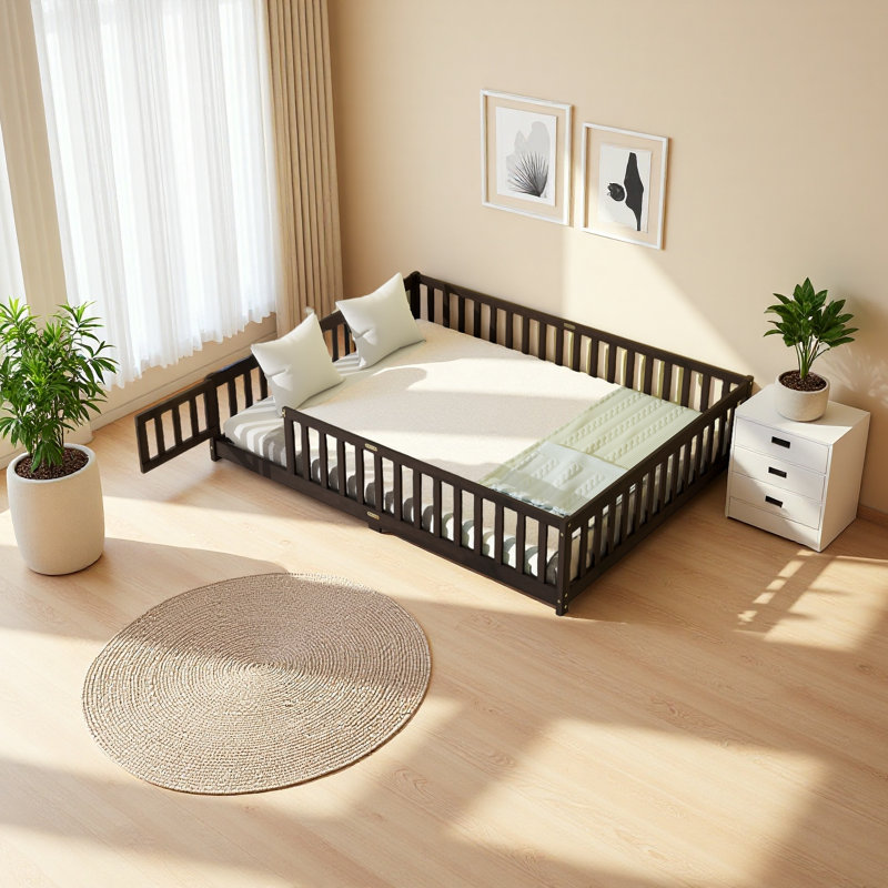Lit grand format avec clôture, porte et lit en bois d'hévéa, Espresso