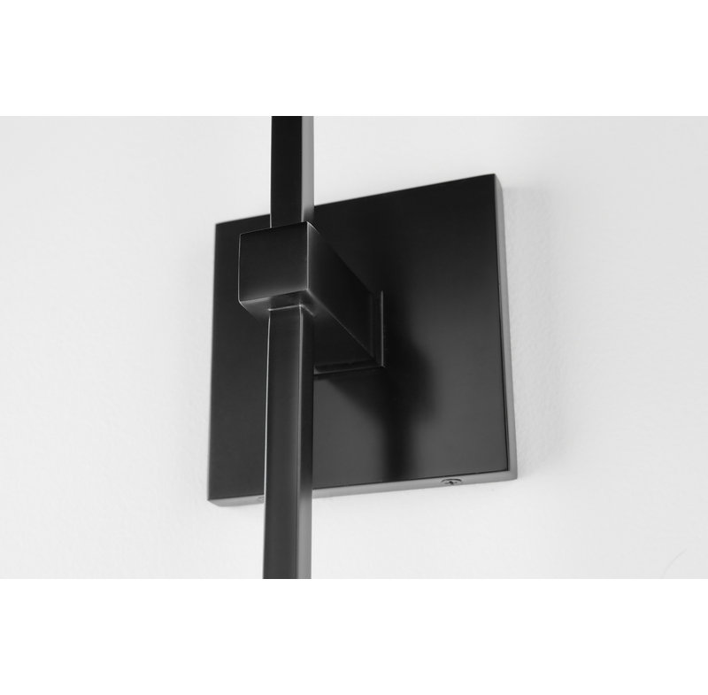 Pellar 1 - Light Wallchiere, Black