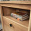 Table de chevet, finition brune
