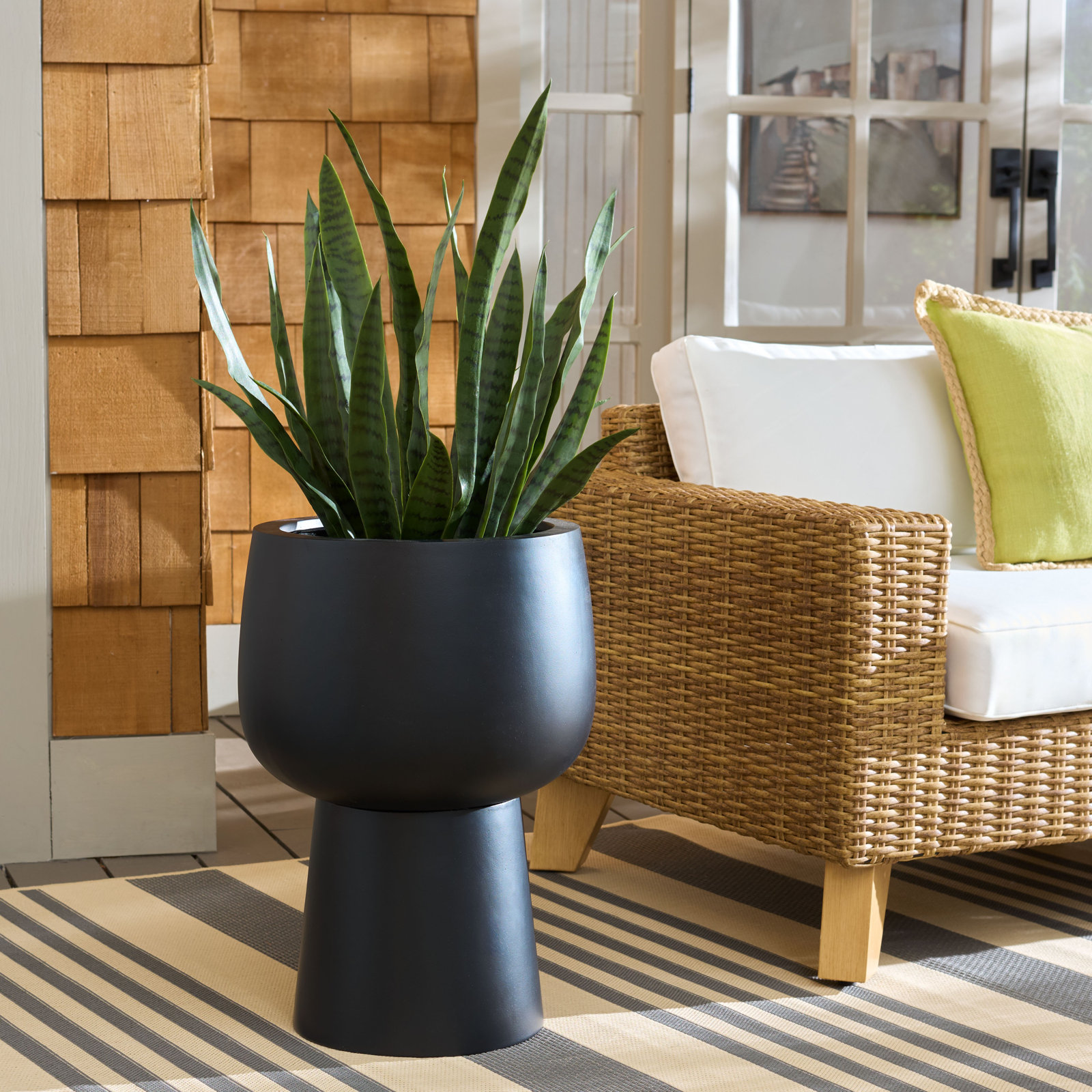 Olivia Pedestal Planter, Black