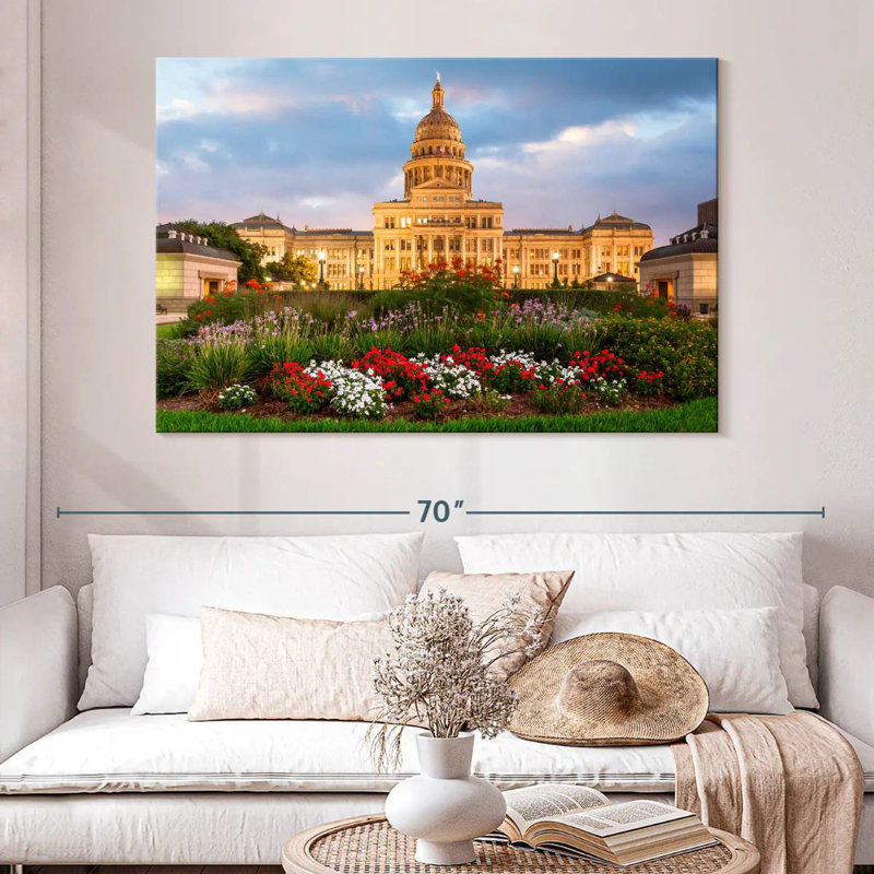 Nicci, Texas State Capitol, H 34 po x l 51 po