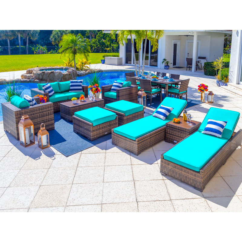 Ensemble de patio complet en rotin 16 pièces avec coussins Sorrento, Toile Aruba Sunbrella®