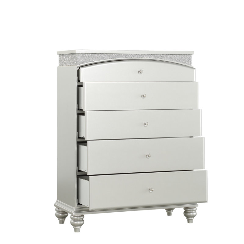 Commode luxueuse en bois avec plusieurs tiroirs pour le rangement de la chambre à coucher