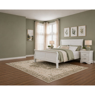 Classic Sleigh Bedroom Set in Gray Finish