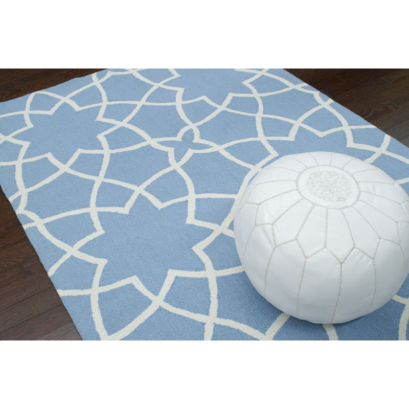 Tapis bleu / blanc Wolfenbarger Alexis, 5 pi x 8 pi