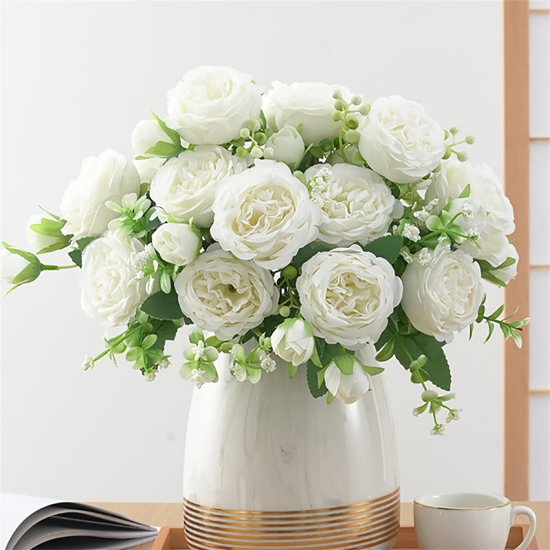 Arrangement, White