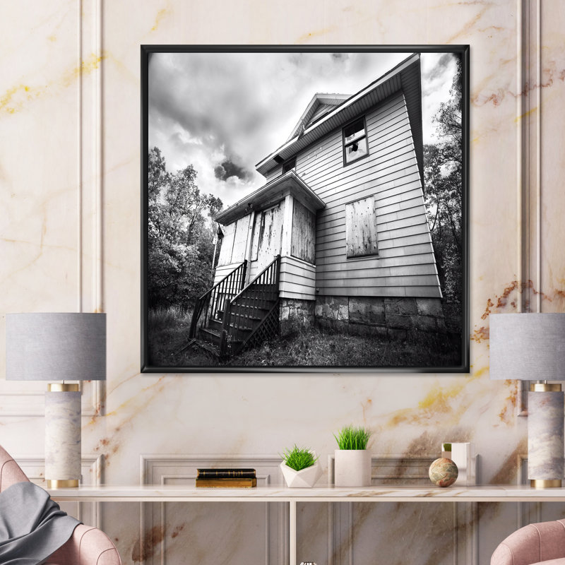 «Broken Down Abandone House» - photographie sur toile, H 37 po x l 37 po x P 1,5 po, Cadre noir
