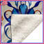 Couvertures bleues et bleues à motif floral-127682347