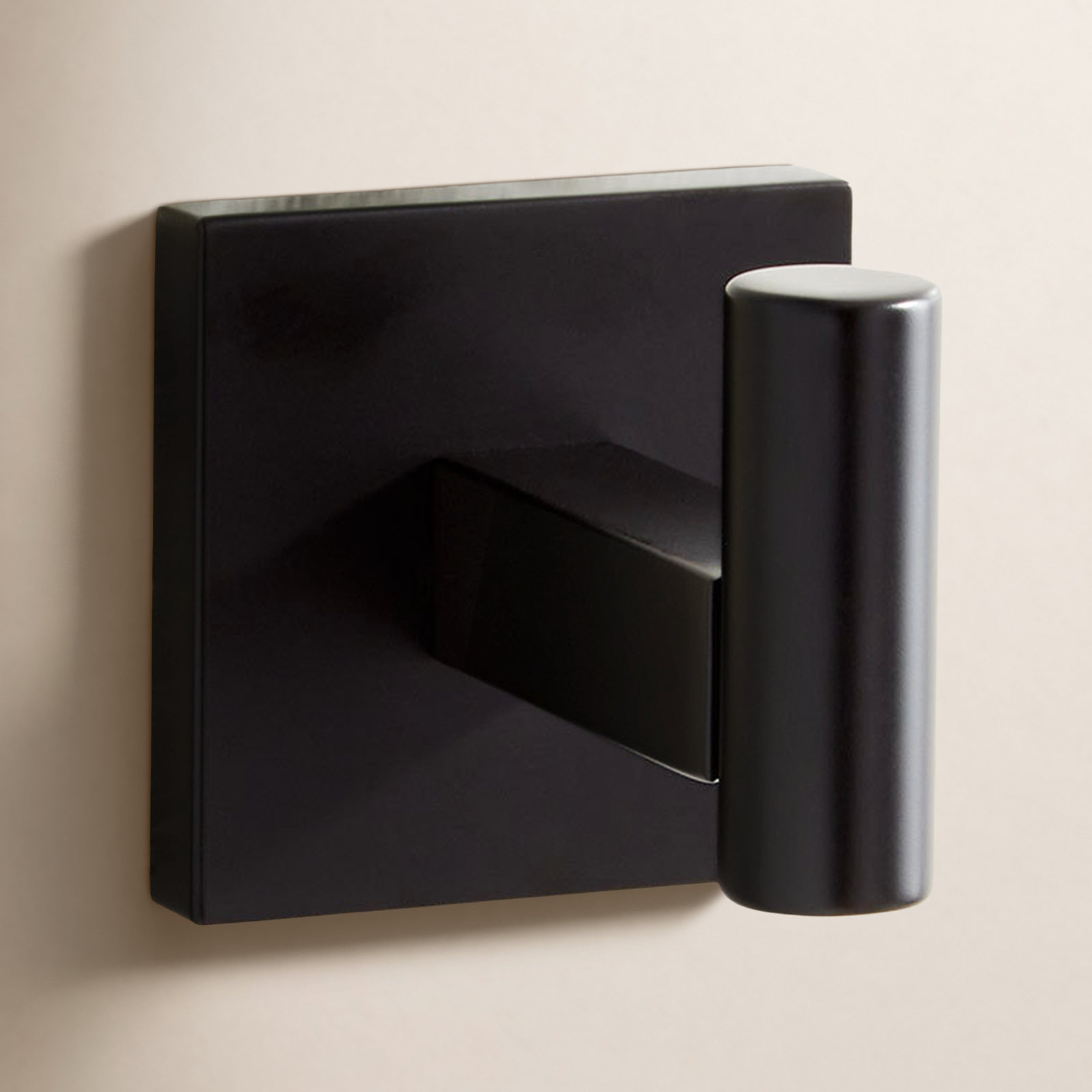 Hibiscus Robe Hook, Matte Black