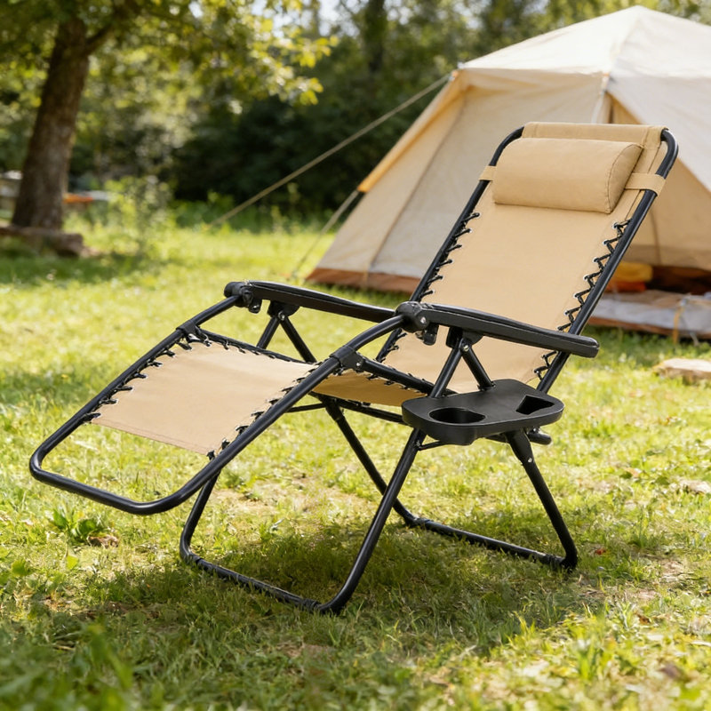 This 2-Piece Portable Outdoor Lounge Chair Set Includes A Cup Holder, Tray, And Adjustable Pillow, Suitable For Use In Gardens, Patios, And Camping.