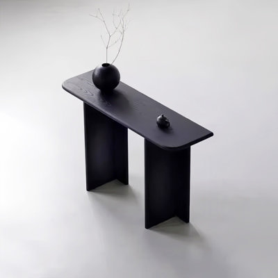 Une console avec une texture naturelle