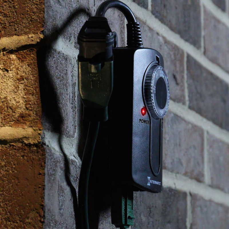 Minuterie d'extérieur à détection de lumière avec préréglages faciles à brancher