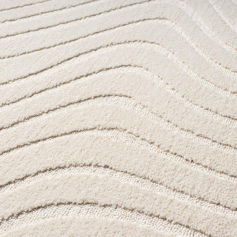 Tapis beige en polypropylène tissé à la machine à motif géométrique Kamrudeen, Rectangle 4 pi x 6 pi 1 po