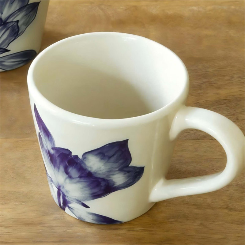 Tasses à café élégantes en céramique blanche avec imprimé floral - ensemble de 2 verres durables et élégants pour un usage quotidien