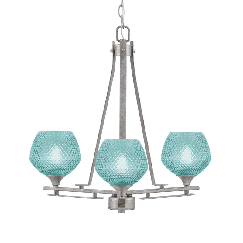 Lustre 3 lumières Uptowne présenté en finition argentée vieillie avec verre texturé turquoise de 6 po