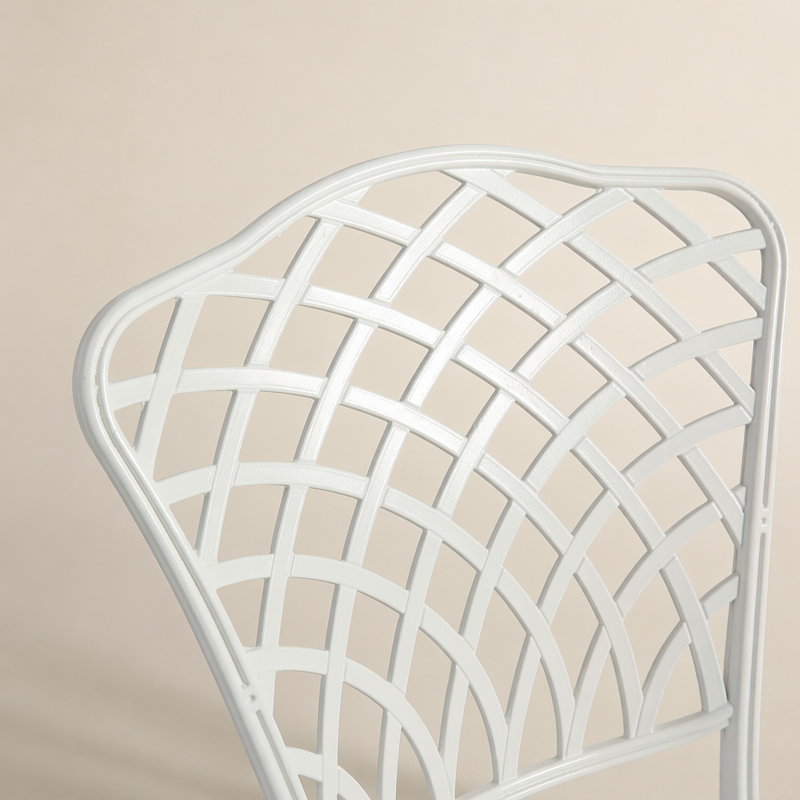 Ensemble bistro 3 pièces de mobilier de patio en aluminium coulé avec coussins Bistro, idéal pour le confort extérieur et la durabilité