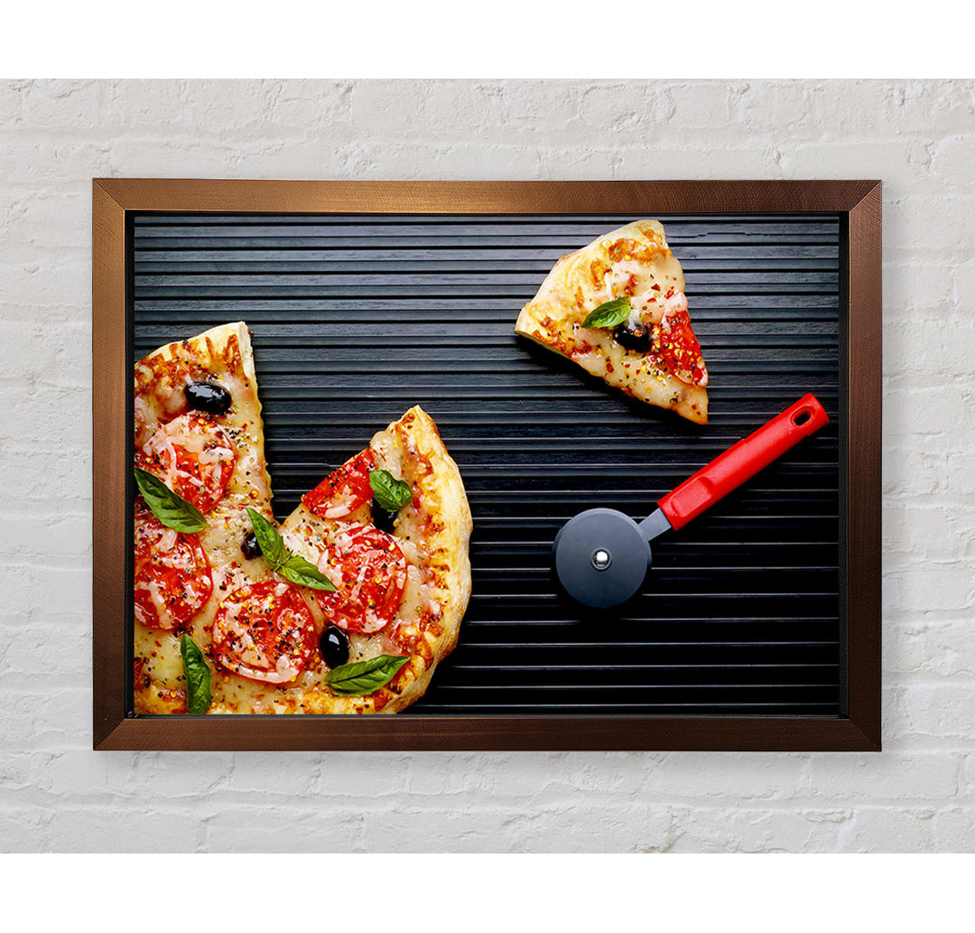 Pizza Sliced Gerahmter Druck