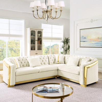 Canapé modulaire en L 106 pouces, beige, accents en acier inoxydable doré, bouton en velours, 5 coussins, siège moelleux, dossier, accoudoirs roulés pour le salon beige avec canapé de luxe, sièges, éponge haute