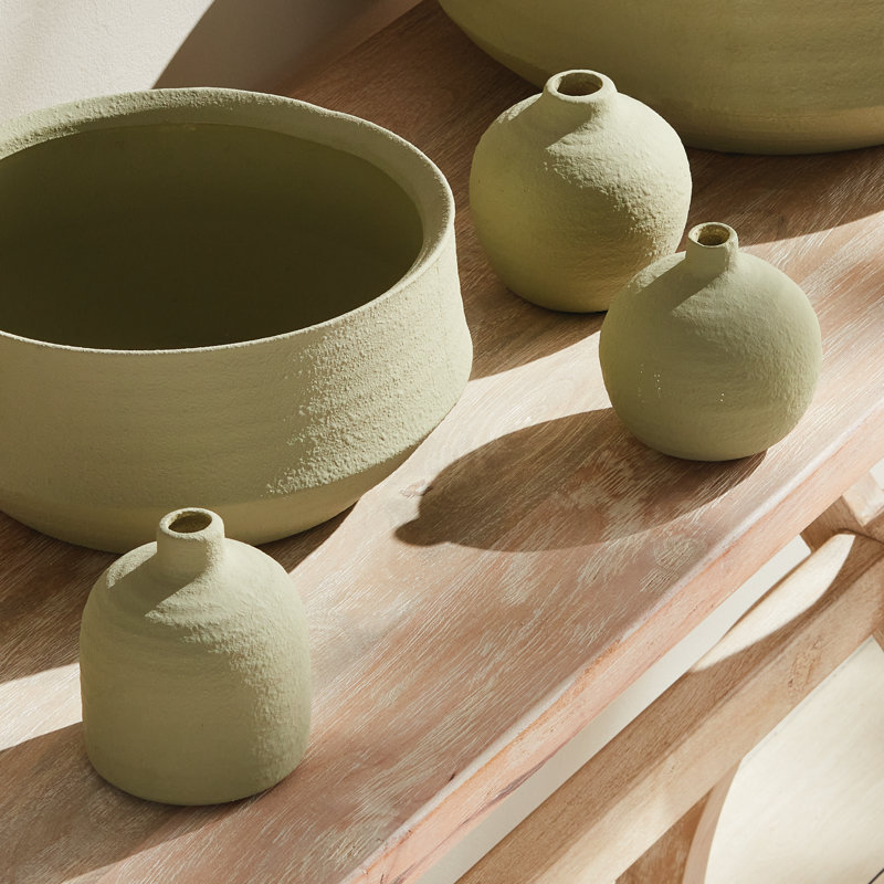 Jordan Handmade Terracotta Table Vase