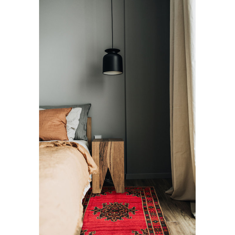 Tapis rouge Teimani 3 pi 8 po x 6 pi 4 po