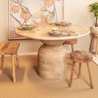 Kashida 47" Round Dining Table