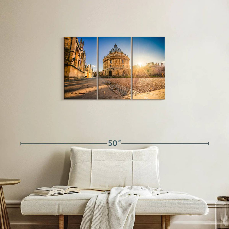 Lilie Sunlit Radcliffe Square, 20" H x 33" W