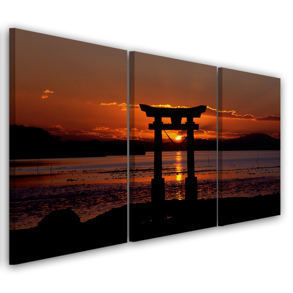 Leinwandbild Torii Gate At Sunset