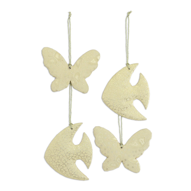 Ornements en relief Novica