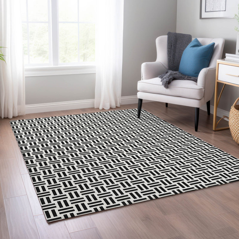 Black Geometric Synthetic Rectangular Indoor/Outdoor Rug 2'6" x 3'10"