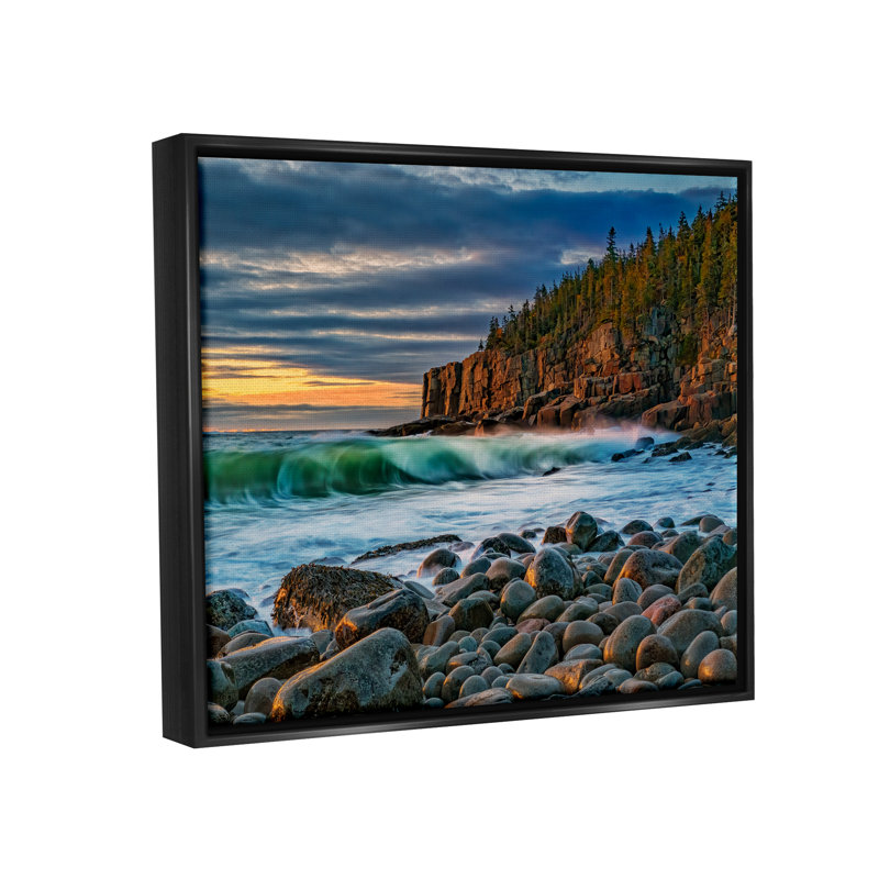 «Rolling Waves Beach Rocks Coast Floater», art mural par Rick Berk, Cadre flottant noir de jais, H 17 po x l 21 po x P 1,7 po