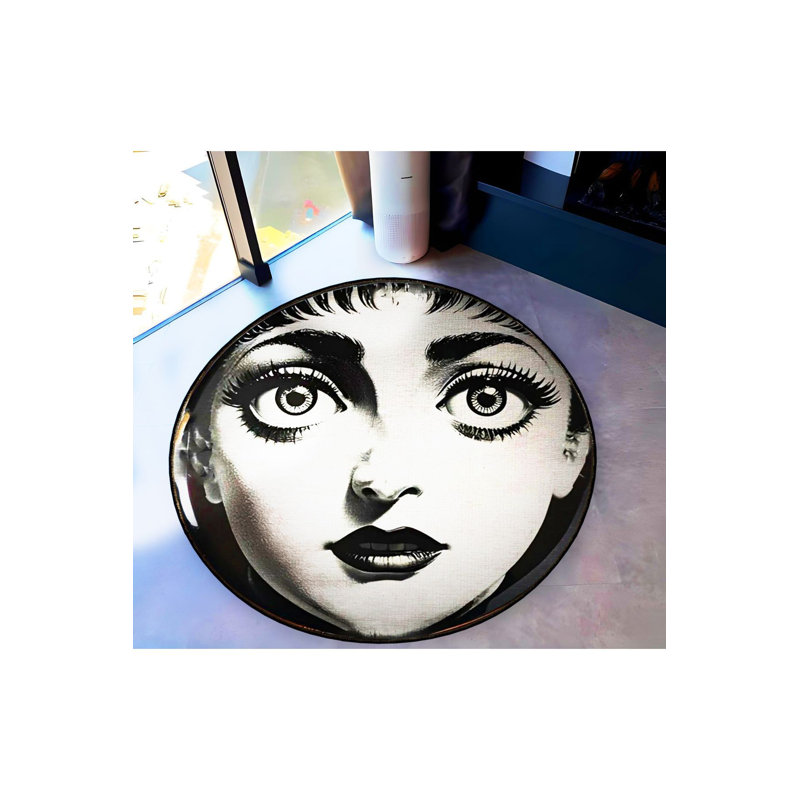 Tapis tissé femme avec de grands yeux et un visage, Sous-tapis rond 3 pi 11 po inclus