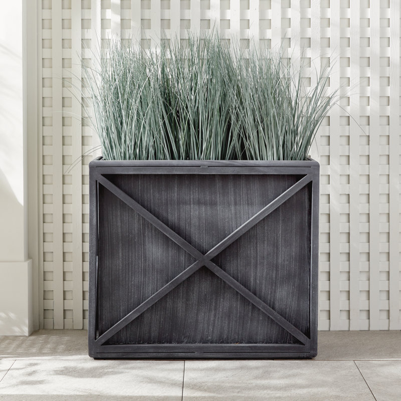 Terrazza Iron Planter