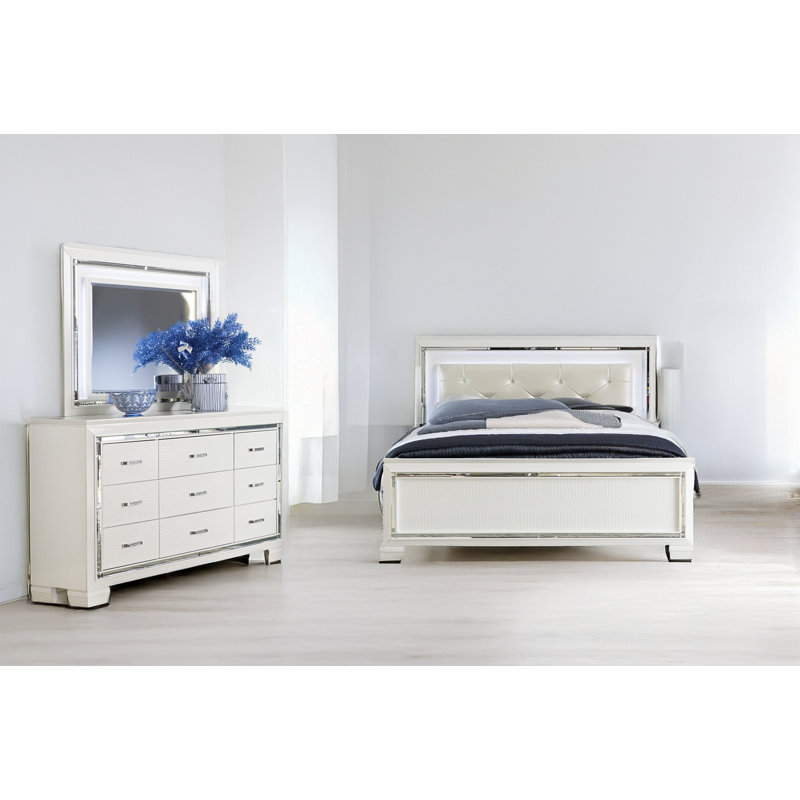 Ursula Silver Faux Leather Upholstered Tufted LED Panel Bedroom Set, Complète, Blanc
