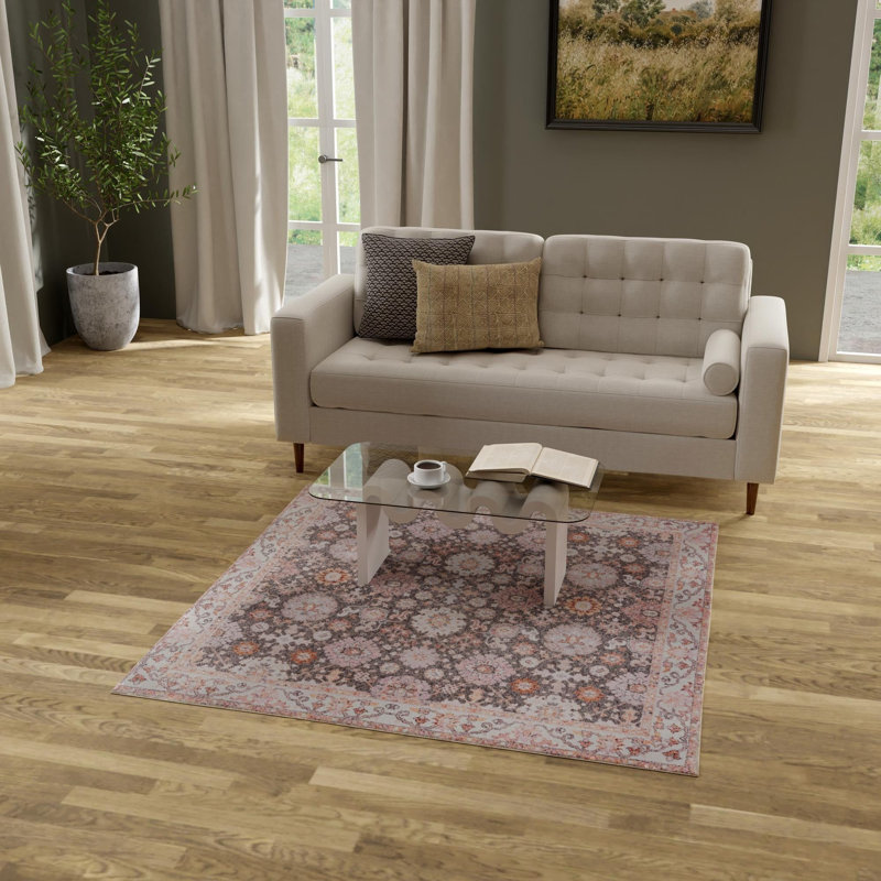 Aucun gris Hinkley, Carré 7 pi 10 po