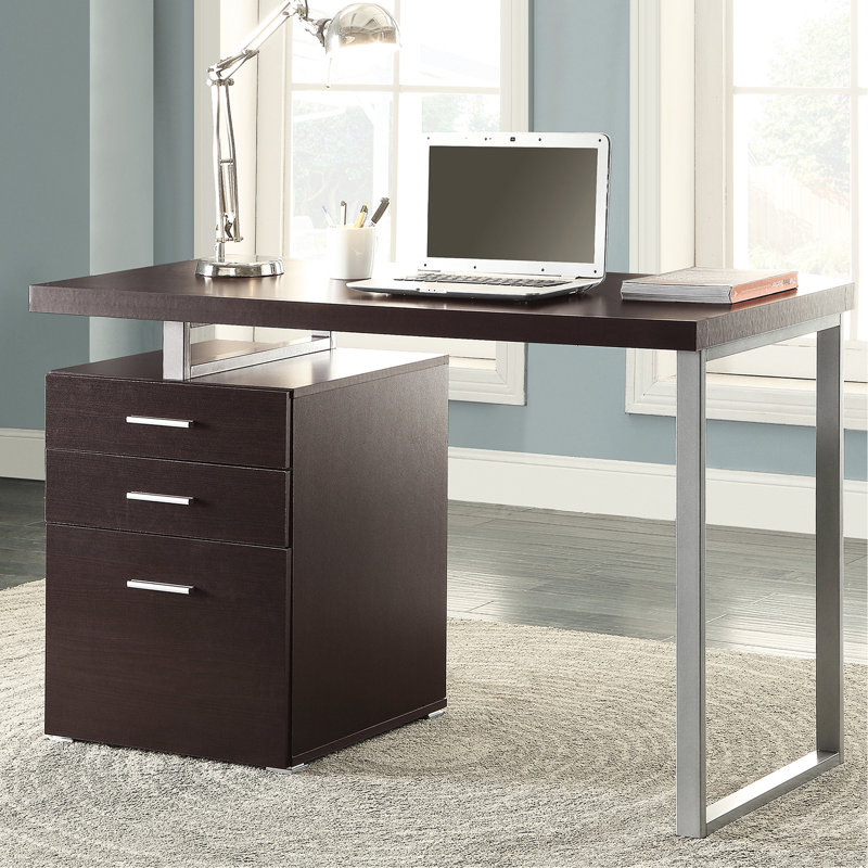 Bureau Cappuccino avec structure en métal et options de rangement 3 au fini exquis