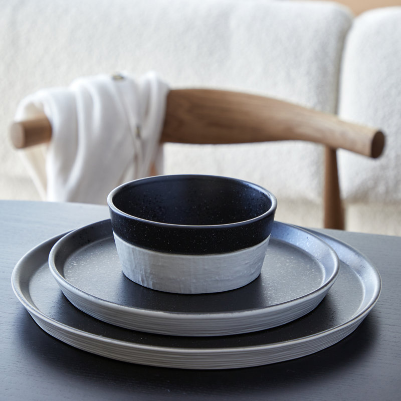 Assiette à salade ou à dessert en grès de 6,5 po Notos, ensemble de 6, Gris