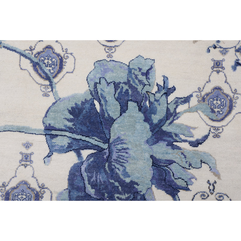 Walton Floral Area Rug in Ivory/Marine Blue, Rectangle 8' x 10'