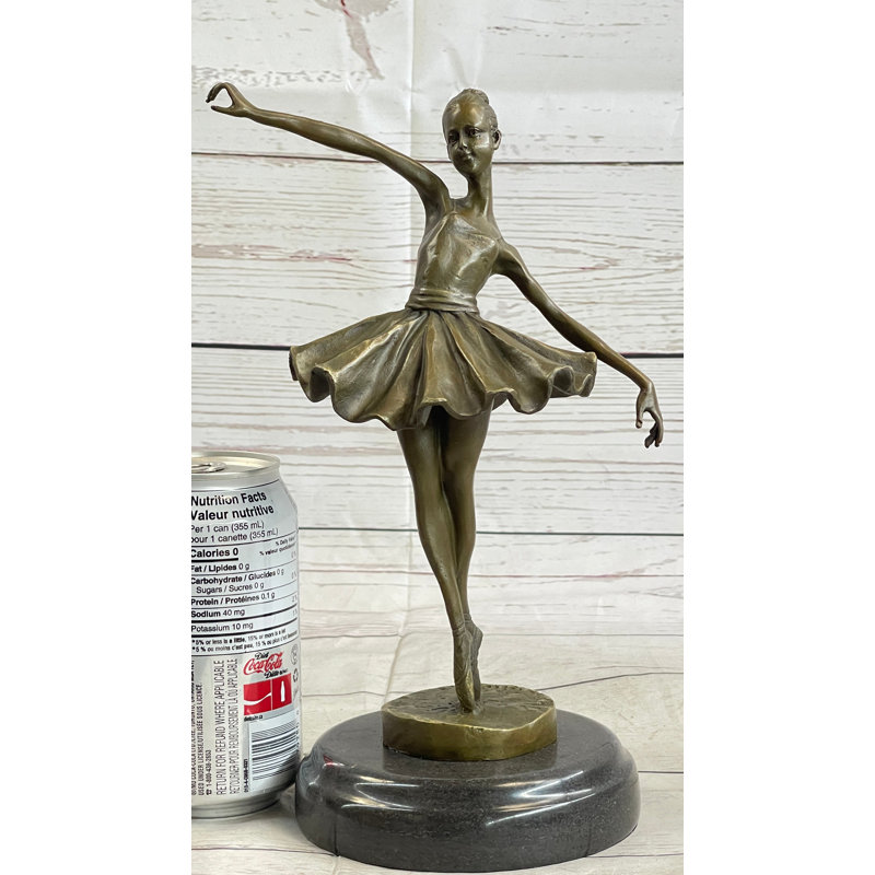 Figurine de ballerine gracieuse Britanni