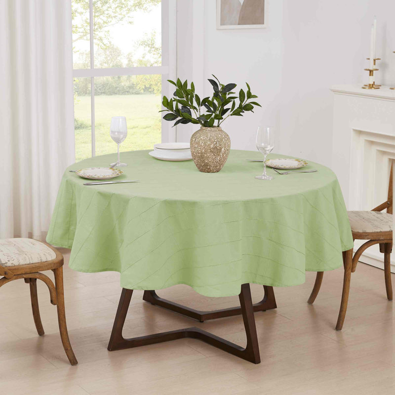 Izod Chadwick Linen 70" Round Tablecloth, Mint