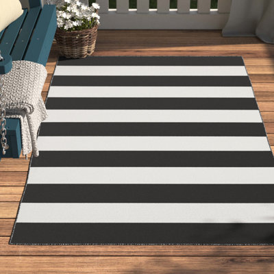 Salley Striped Indoor / Outdoor Rug