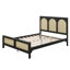 Structure de lit en rotin de bois, lit plateforme avec tête de lit, pied de lit et espace sous le lit-130145617-130145619