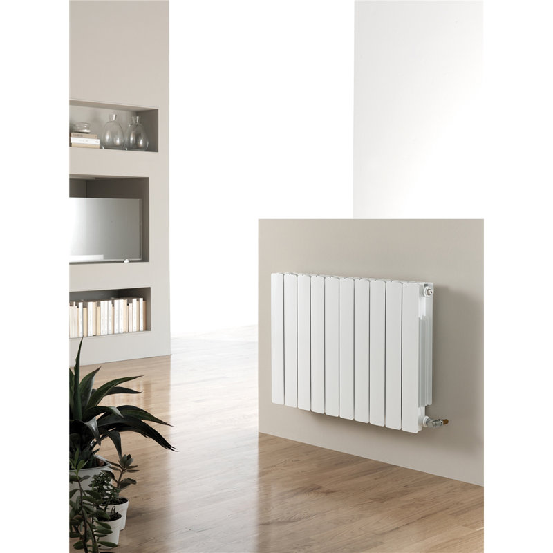 Clifton Horizontal Designer Radiator, 581" H x 800" W x 95" D