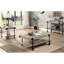 Table basse industrielle 1 pièce avec tablette inférieure ouverte, caractéristique esthétique du bois reproduit, arrangement de soutien des pieds en forme de roue, éléments de conception à lattes, aspect naturel et noir, largeur de 26,15 po