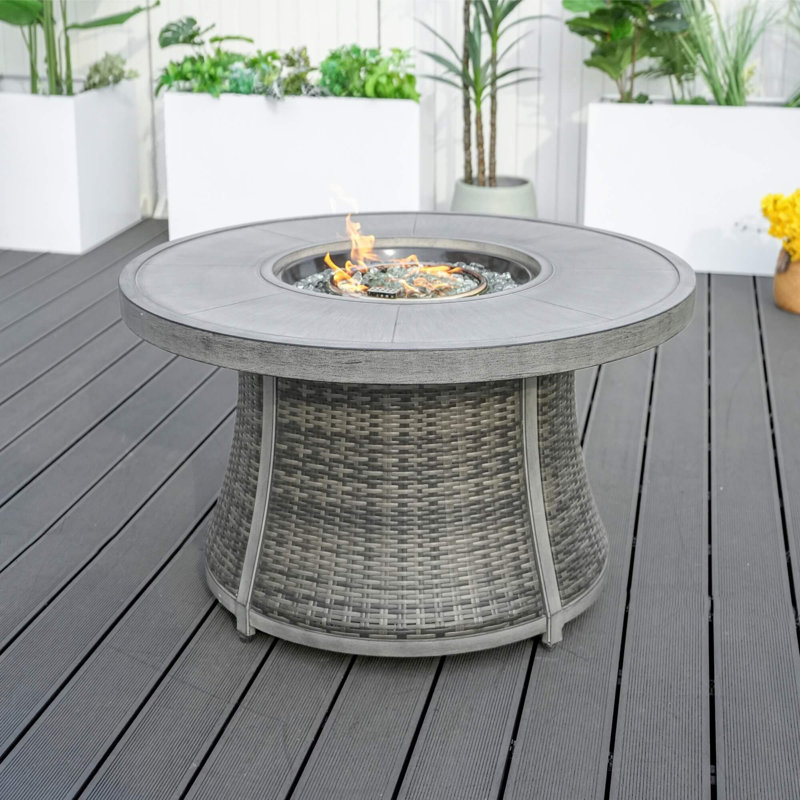 Table de foyer d'extérieur ronde au gaz 42 po - Base en aluminium et base en rotin