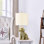 Lampe de table 23,75 "caniche en résine dorée avec abat-jour
