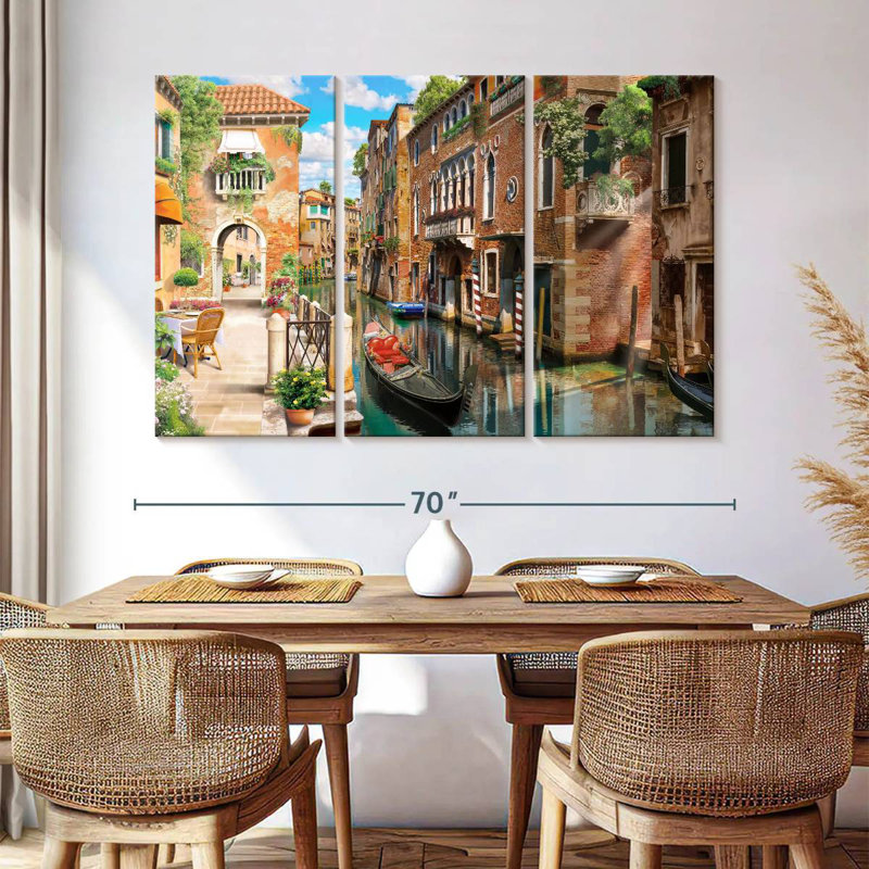 Mehar Venice Canal House, H 42 po x l 65 po