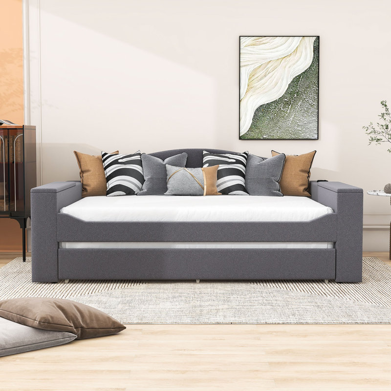 Vaelin Upholstered Daybed with Trundle, Pink, Full / Double