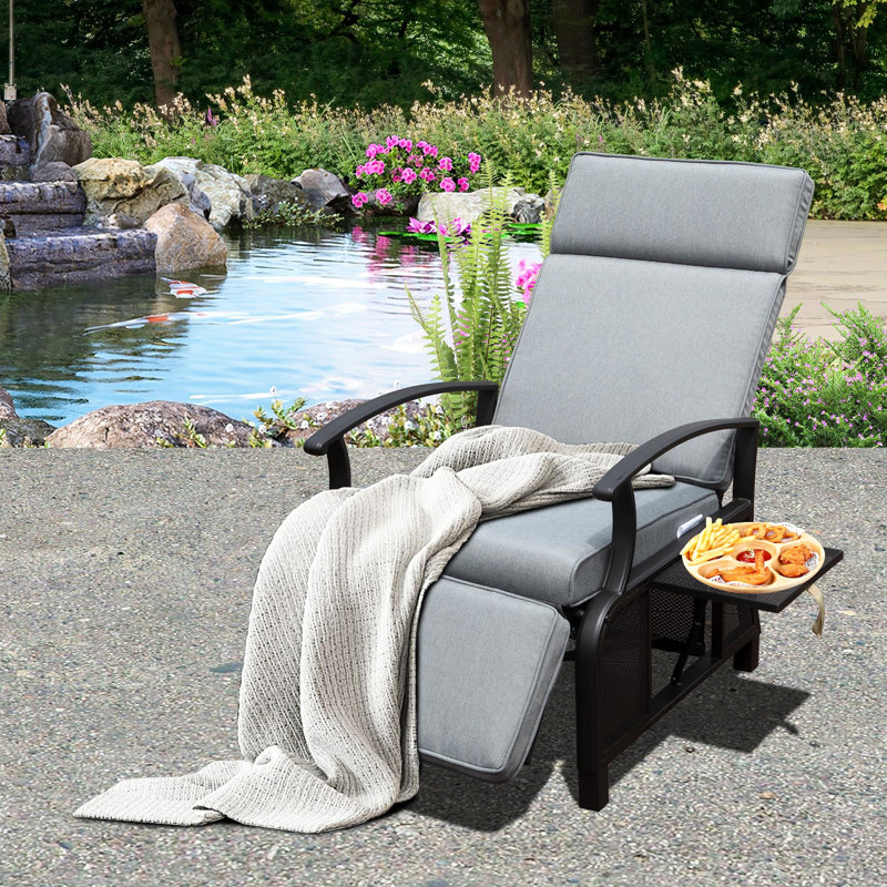 Fauteuil inclinable d'extérieur avec angle réglable de 150 degrés, coussins résistants aux éclaboussures de 6,8 po, support de 350 lb et inclinable pour table d'appoint inclinable, confortable et ergonomique